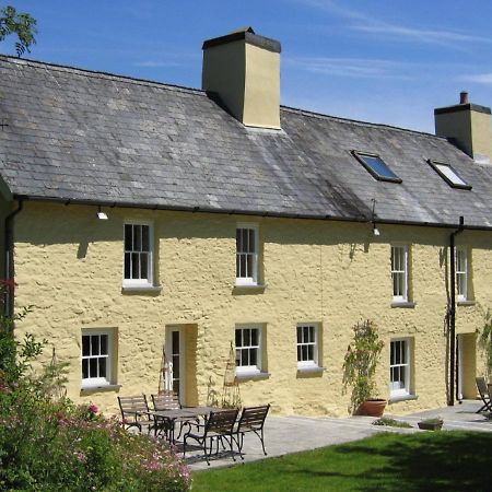 Ty Mawr Country Hotel & Restaurant Carmarthen Exterior photo