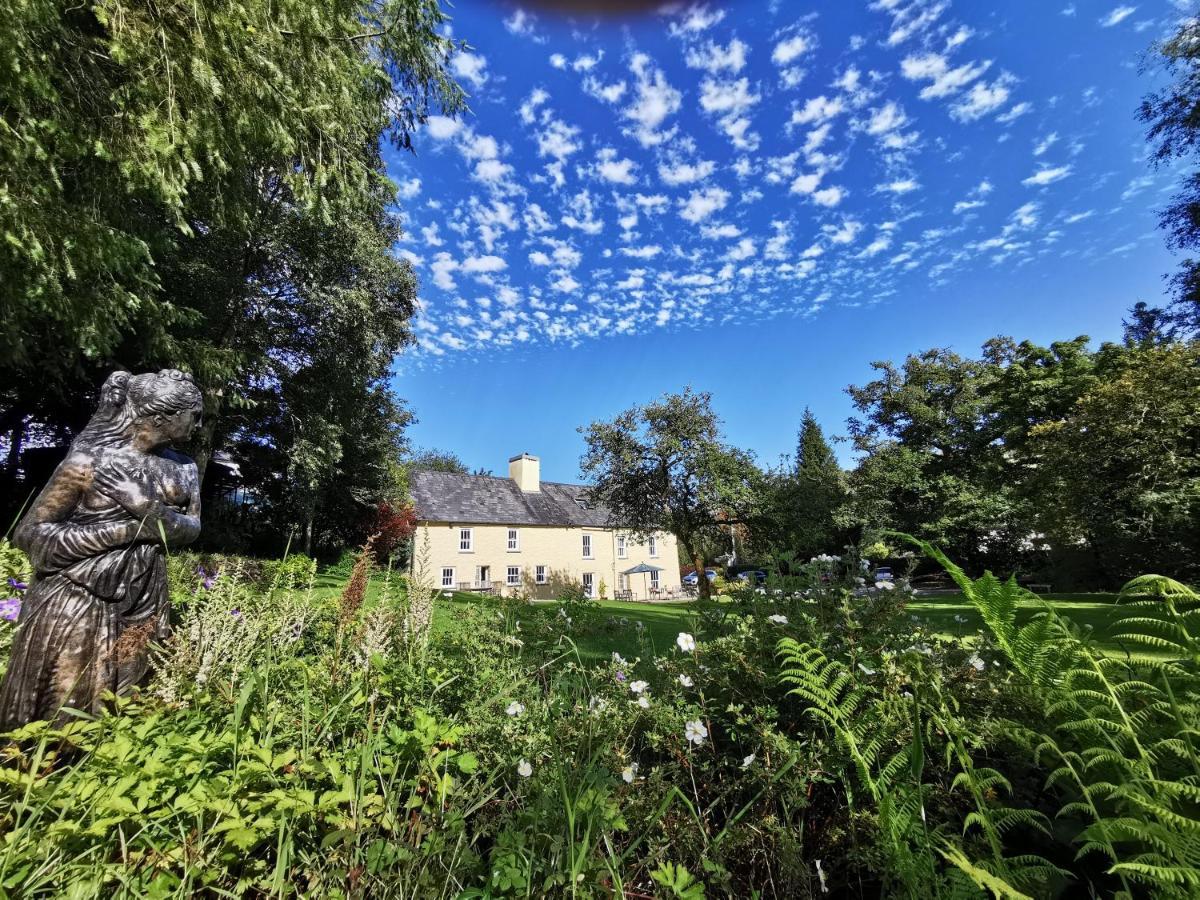 Ty Mawr Country Hotel & Restaurant Carmarthen Exterior photo