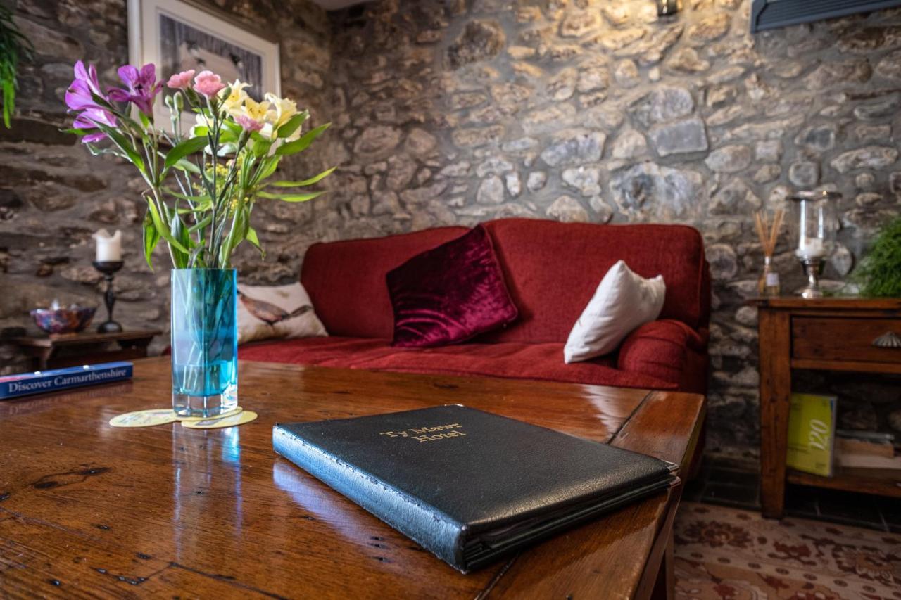 Ty Mawr Country Hotel & Restaurant Carmarthen Exterior photo